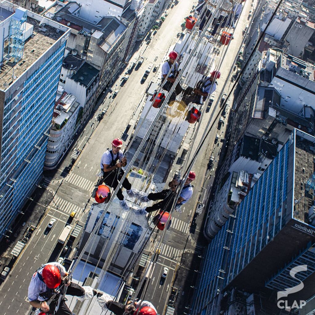CLAP limpieza en altura limpieza de vidrios en altura empresa de limpieza en altura CABA mantenimiento edilicio en altura limpieza de fachadas profesional